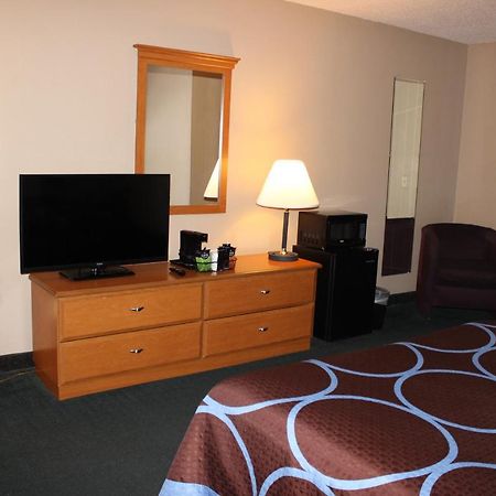 Super 8 By Wyndham East Stroudsburg - Poconos Otel Dış mekan fotoğraf