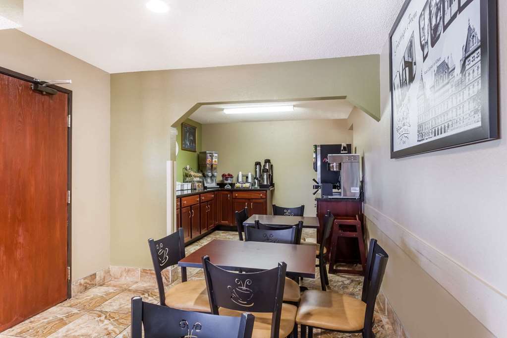 Super 8 By Wyndham East Stroudsburg - Poconos Otel Konforlar fotoğraf