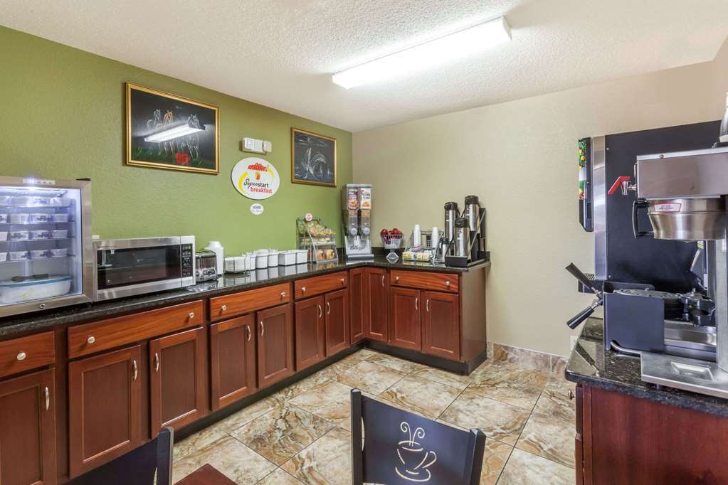 Super 8 By Wyndham East Stroudsburg - Poconos Otel Konforlar fotoğraf