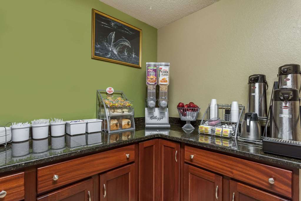Super 8 By Wyndham East Stroudsburg - Poconos Otel Konforlar fotoğraf
